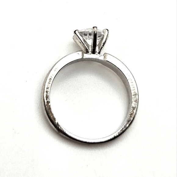 🟢3/$19🟢 CZ Diamond Silver Tone Engagement Style Ring - Picture 4 of 6